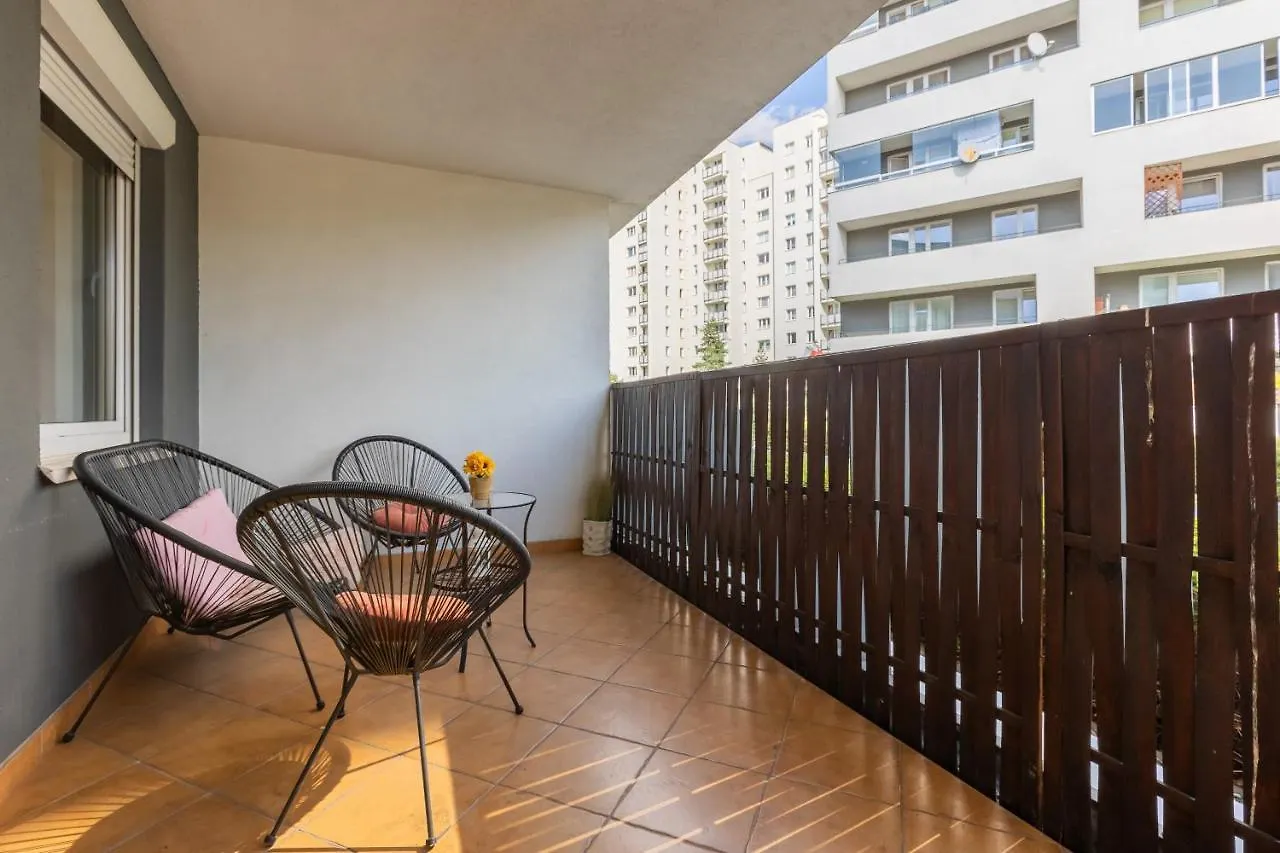 Metro Targowek Spacious Apartment With Parking By Noclegi Renters Varşova Polonya